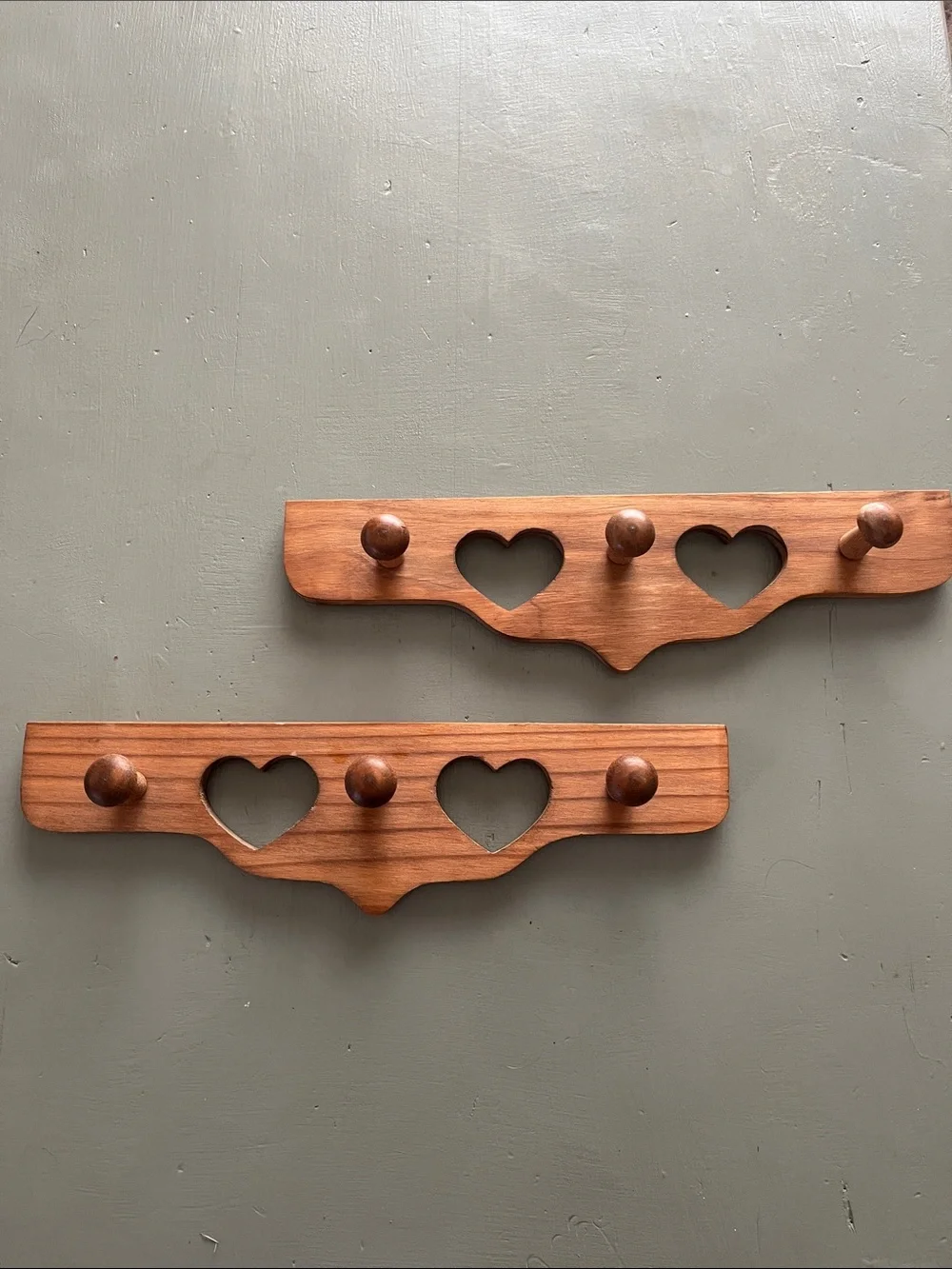 Cottage core Mini Wooden Heart cutout Rack Wall pegs